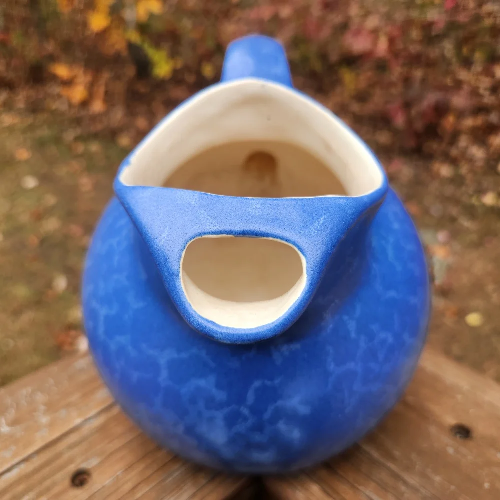 Vintage Rumrill Pottery By Red Wing Dutch Blue Ball Pitcher 1932-1937